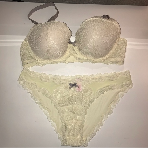 EUC Dream Angels Lightly Lace Lined Demi